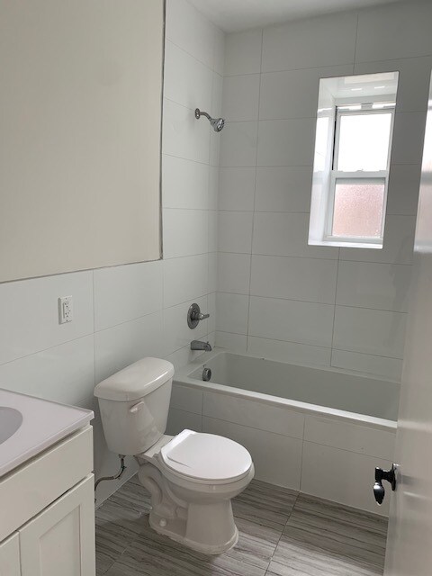 Bathroom - 546 Bergen Ave