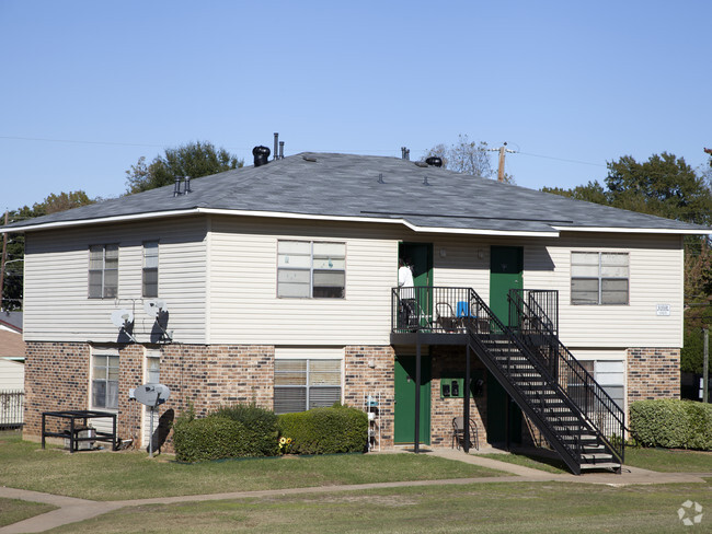 Foto del edificio - Lake Side Gardens Apartments