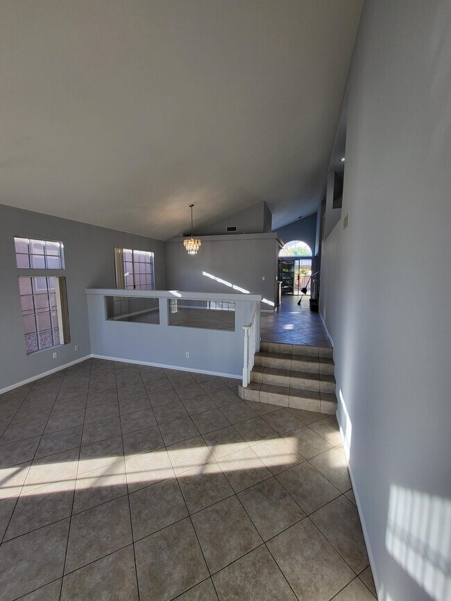 Building Photo - 2690 African Violet Ave
