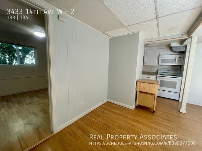 Building Photo - 3433 14th Ave W