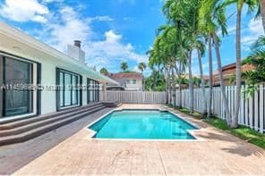 Building Photo - 3 br, 2 bath House - Hollywood Gardens