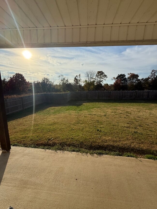 Foto del edificio - 329 Colton St