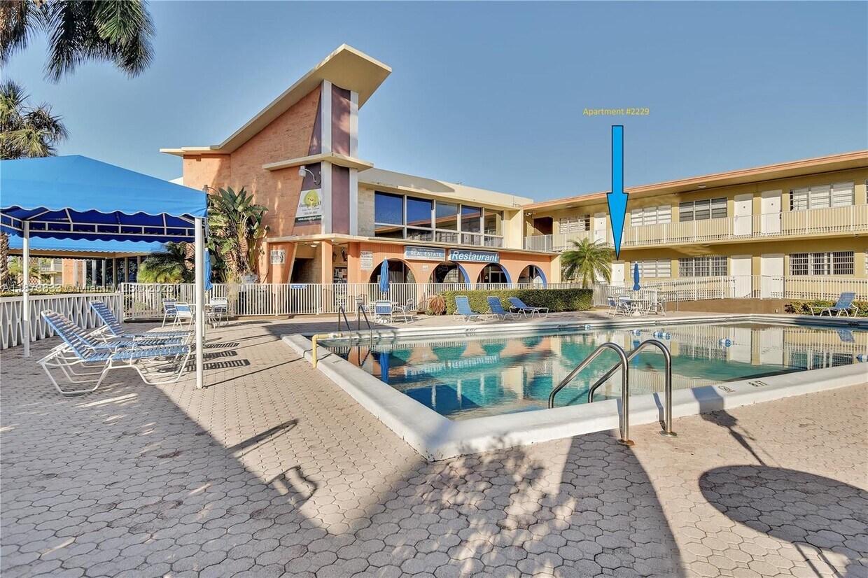 Foto principal - 26 Diplomat Pkwy