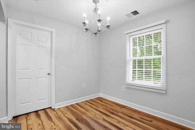 Building Photo - 104 Westwick Ct