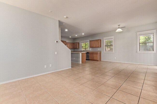 Building Photo - 3 Bedroom 2.5 Bathroom in Phoenix (Bailey ...