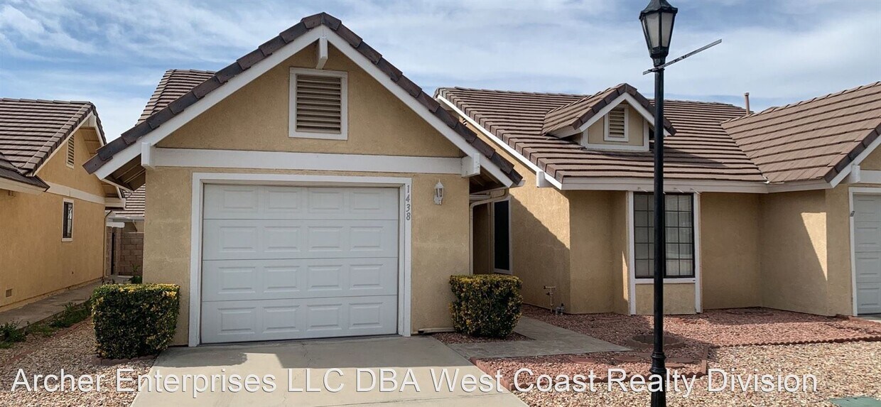 Primary Photo - 2 br, 2 bath House - 1438 Senator Way