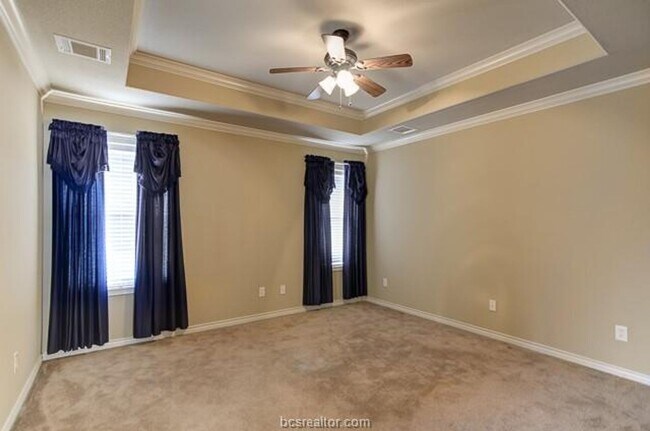Foto del edificio - Available August 2026! Beautiful 5 Bed/4 Bath House in South College Station!