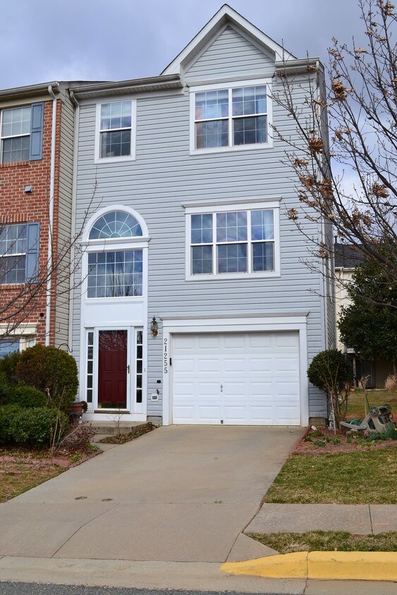 Primary Photo - 21255 Owls Nest Cir