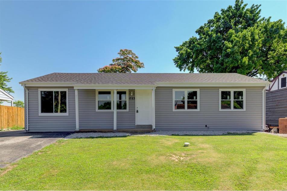 Primary Photo - 1723 Leaf Crest Dr