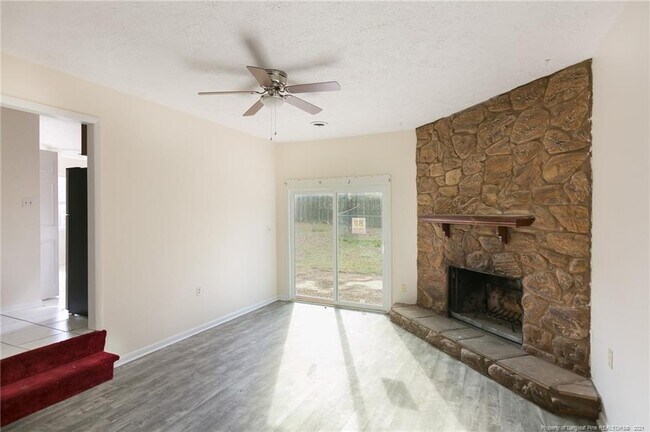 Foto del edificio - 6271 Stoney Point Loop