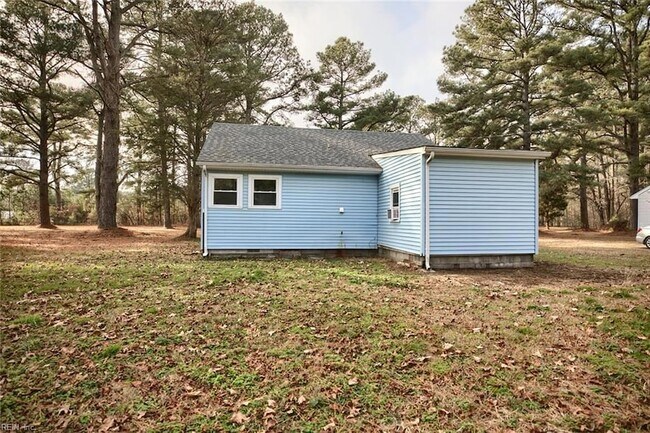 Foto del edificio - 40 Lilac Ln