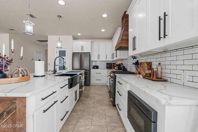 Foto del edificio - 105 Johnson Bayou Dr