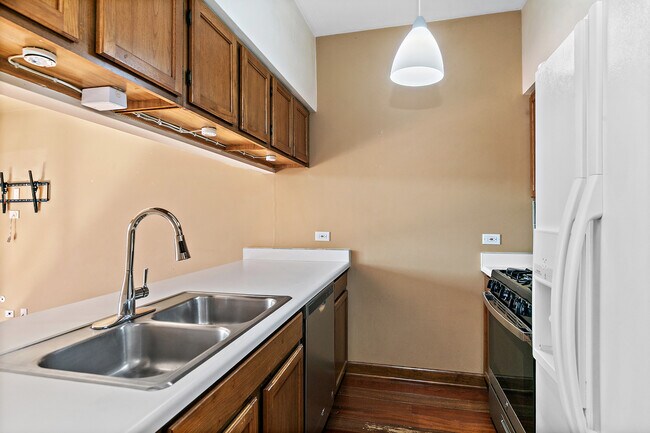 Foto del edificio - 1273 Cranbrook Dr