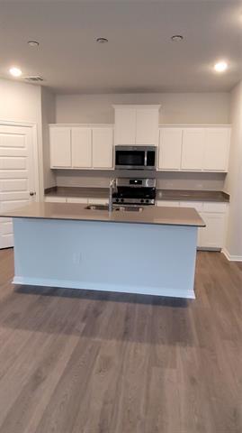 Foto del edificio - 556 Meadow Run Dr