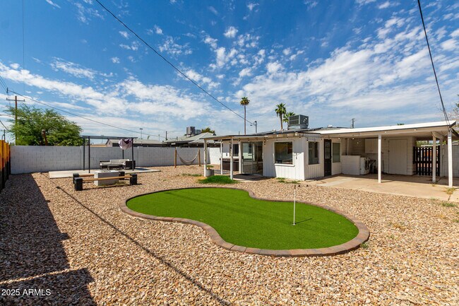 Foto del edificio - 829 W Mitchell Dr