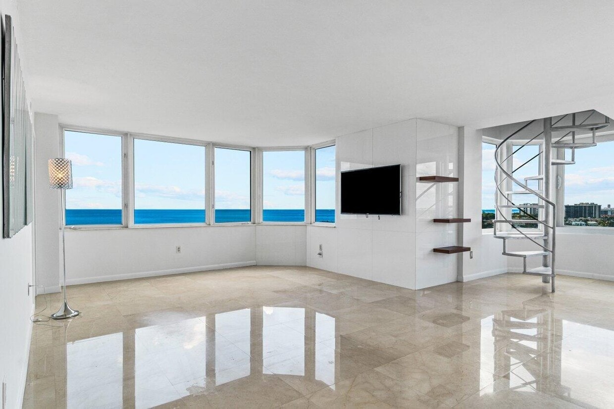 Primary Photo - 3912 S Ocean Blvd