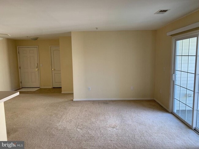 Building Photo - 110 Lionheart Ln