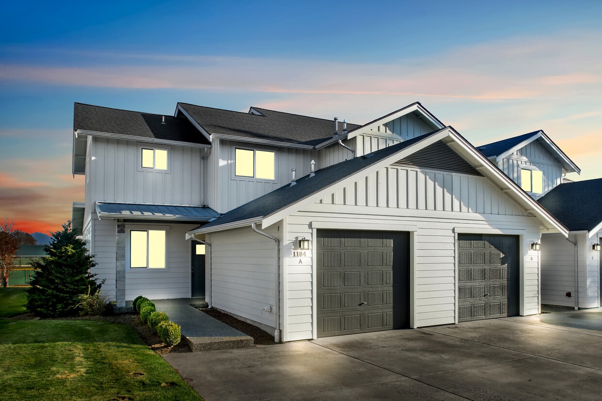1182 E Grover St, Lynden, WA 98264 Townhome Rentals in Lynden WA