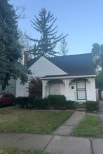 Building Photo - 20477 Manor