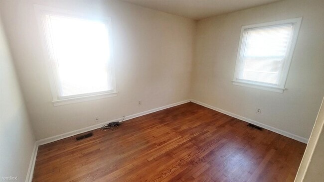 Building Photo - 3 br, 1 bath House - 1210 Carlisle Ave