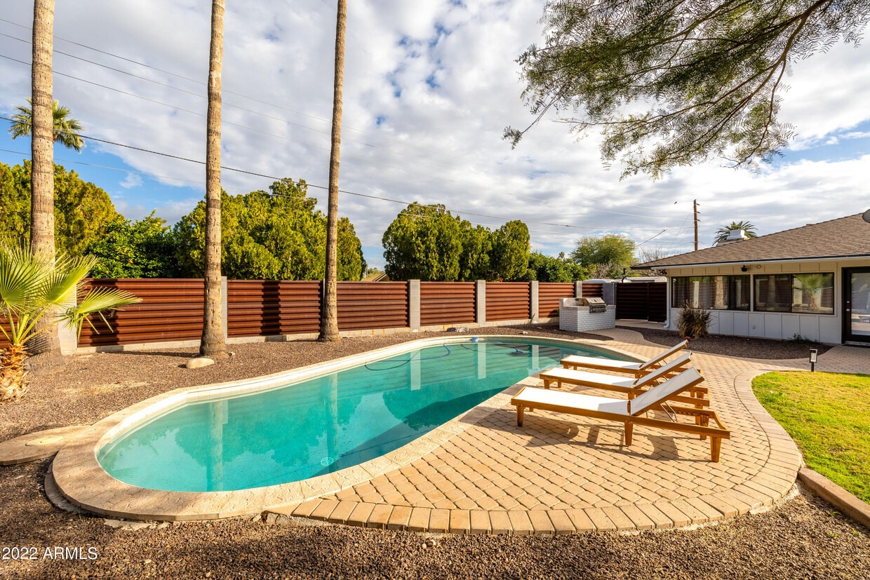 Foto principal - 8550 E Sells Dr