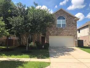 Building Photo - 26310 Creston Woods Dr