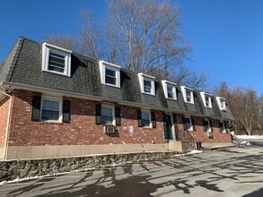 Building Photo - 368 Colonial Ave