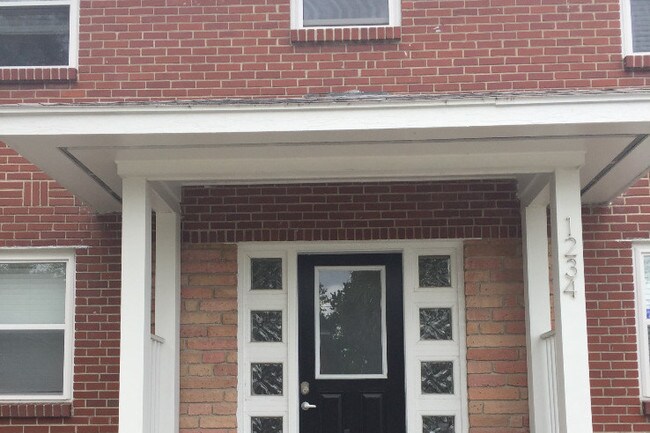 Building Photo - 1234 Belmont Terrace