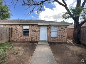 Building Photo - 2103 S Loop 289