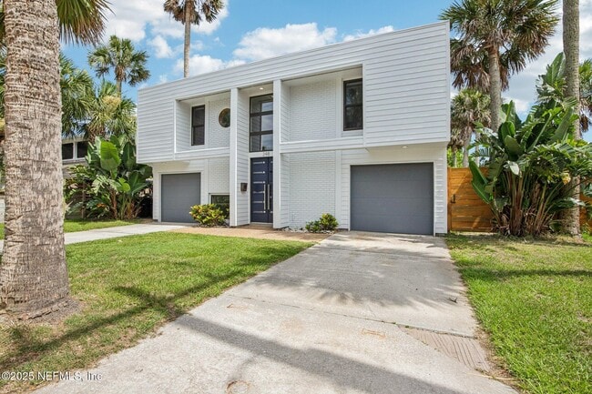 Building Photo - 248 11th St