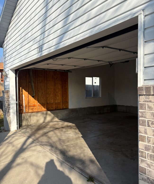 Building Photo - 6189 Dewdrops Dr