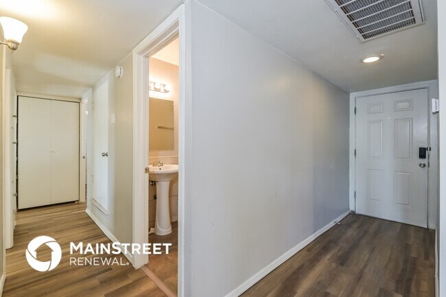 Foto del edificio - 3764 E 27th Pl