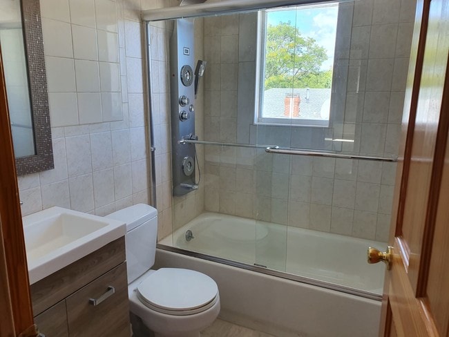 Foto del edificio - 58-25 254th St