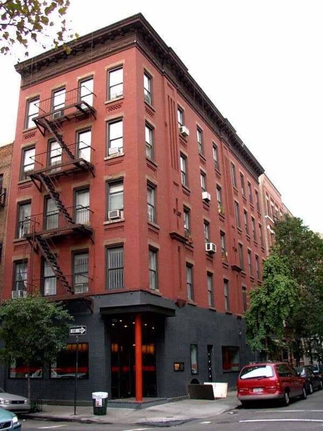 Primary Photo - 34 Downing St