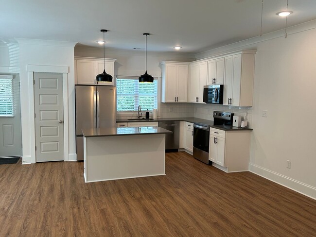 Building Photo - "Brand New Construction" 1 mile from Campus and Downtown