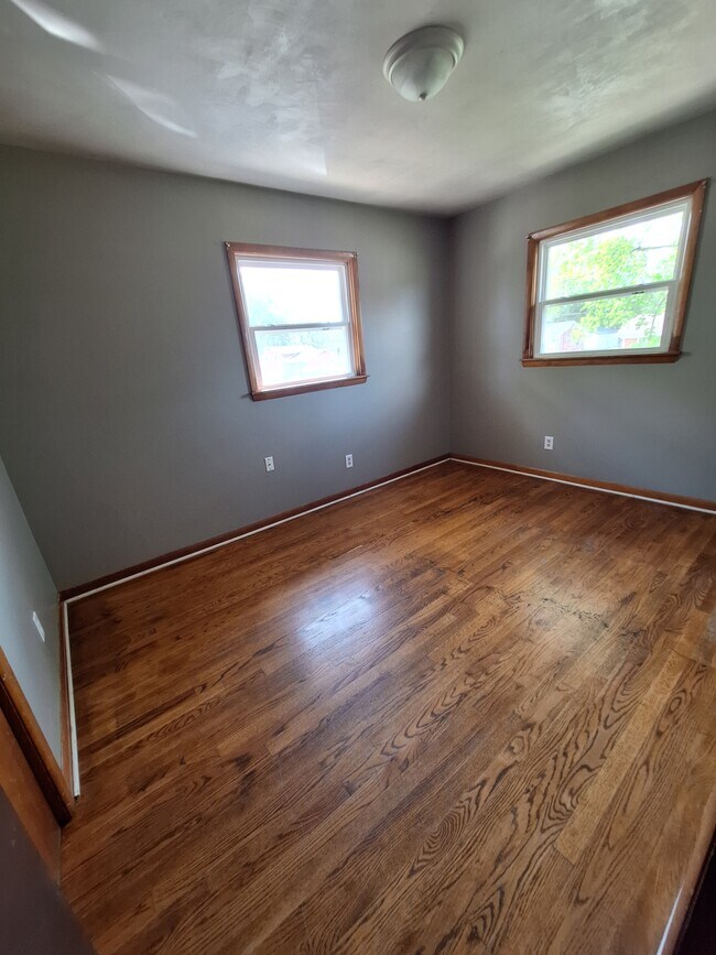 Dormitorio n.º 1 en la planta superior - 4113 Wooded Way