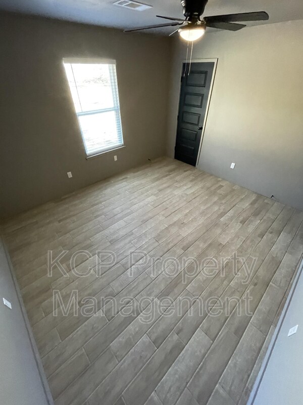 Foto del edificio - 4915 S 34th St