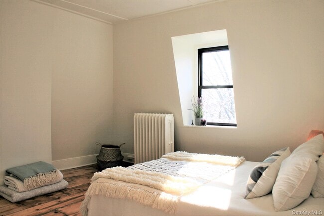 Foto del edificio - 46 Voorhis Ave