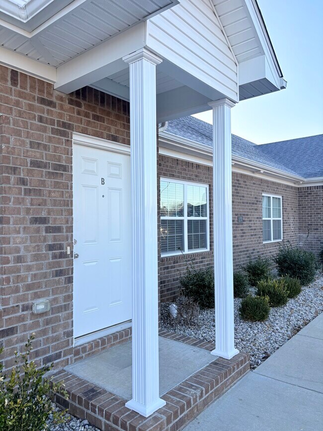 Building Photo - 258 Spring Creek Ave