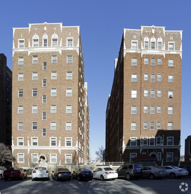 Casa Loma Apartments Kansas City, MO