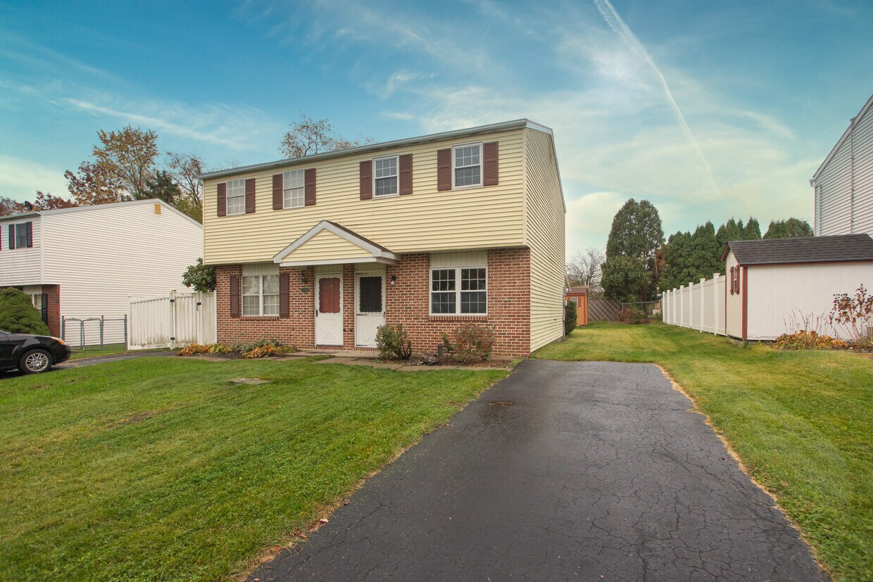 3060 Millstone Dr, Bethlehem, PA 18020 Townhome Rentals in Bethlehem