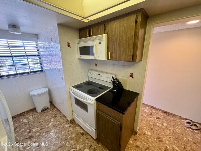 Building Photo - 4100 Ocean Beach Blvd