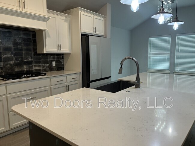 Foto del edificio - 624 Carolyn Ridge Rd