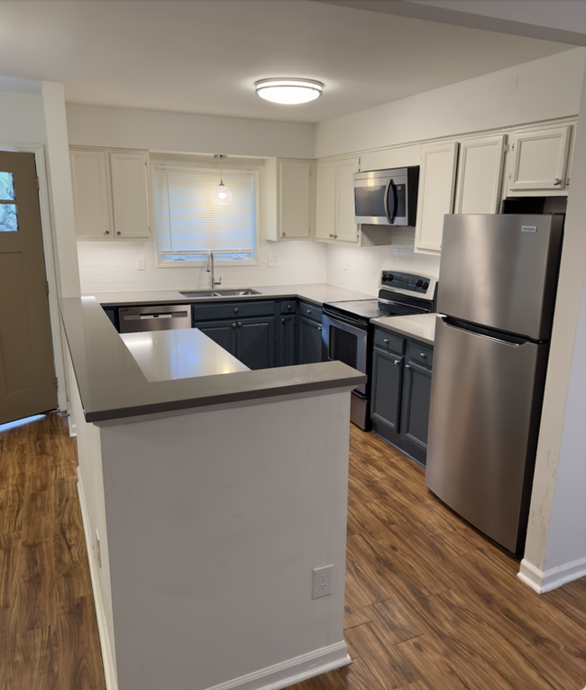 Foto del edificio - 3409 Whitford Ct
