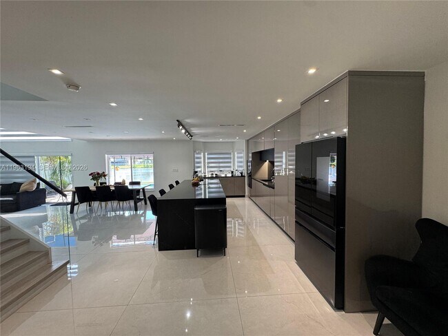 Foto del edificio - 4943 SW 33rd Way