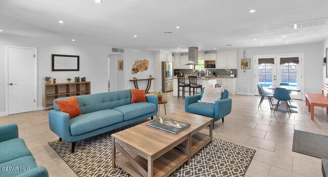 Foto del edificio - 779 Clay Ct