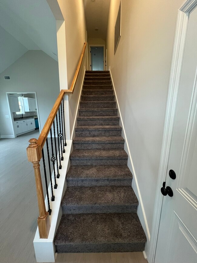 Building Photo - 102 Bennett St