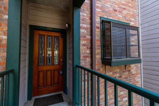 Foto del edificio - South Austin Gem: Cozy 2BR Home with Stunning Downtown Views, Minutes from Barton Creek Greenbelt!