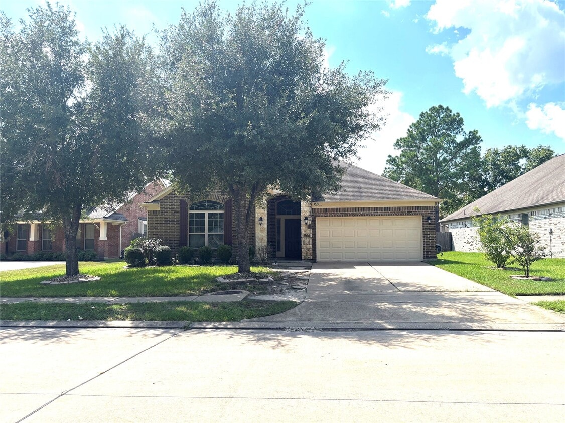 Foto principal - 4211 Mill Oak Dr