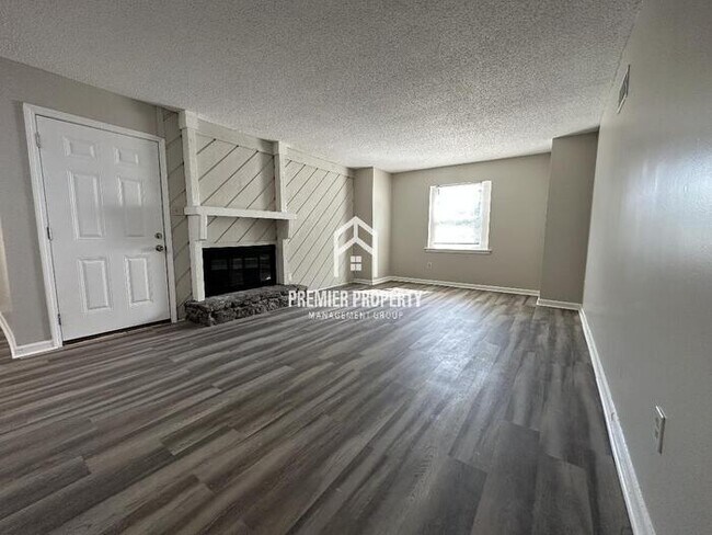 Foto del edificio - HALF OFF FIRST MONTHS RENT!